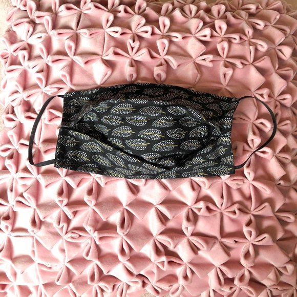 2/22$ Mix them up! Face mask - Picture 4 of 8